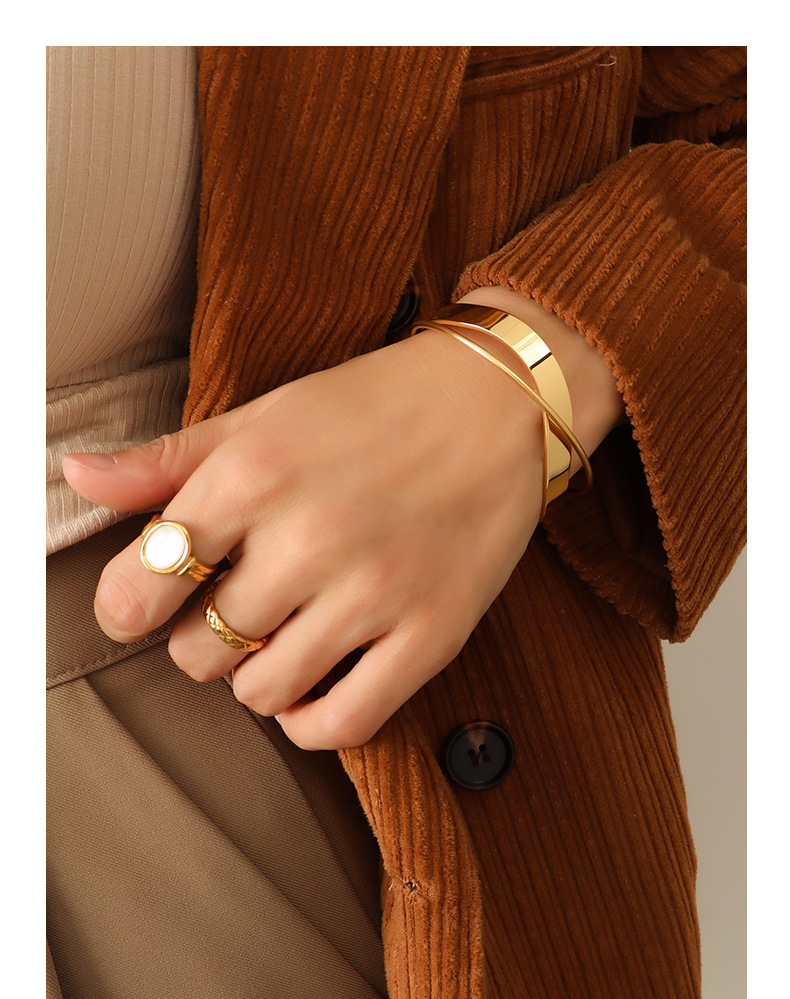 Simple Style Solid Color Titanium Steel Bangle Plating Stainless Steel Bracelets