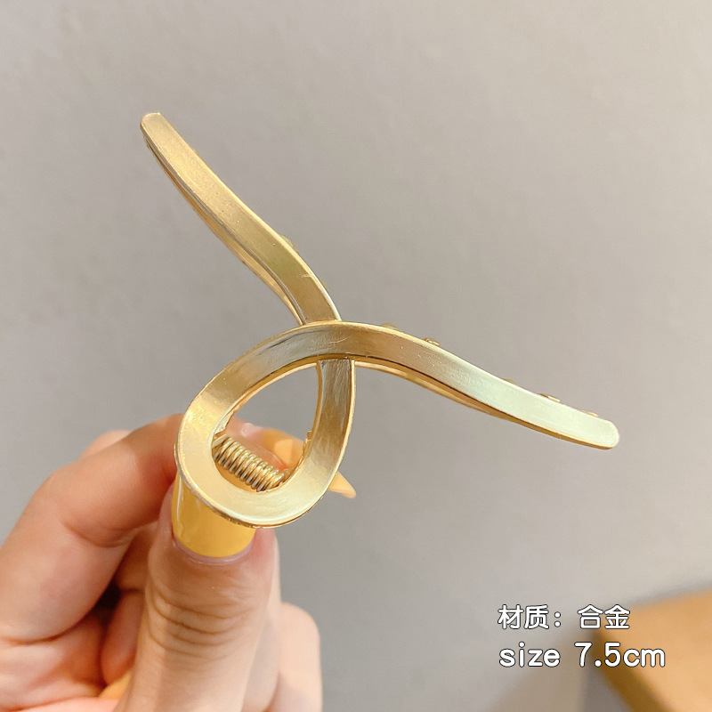 Pinza de cabello metálica coreana de alta sujeción con diseño retro