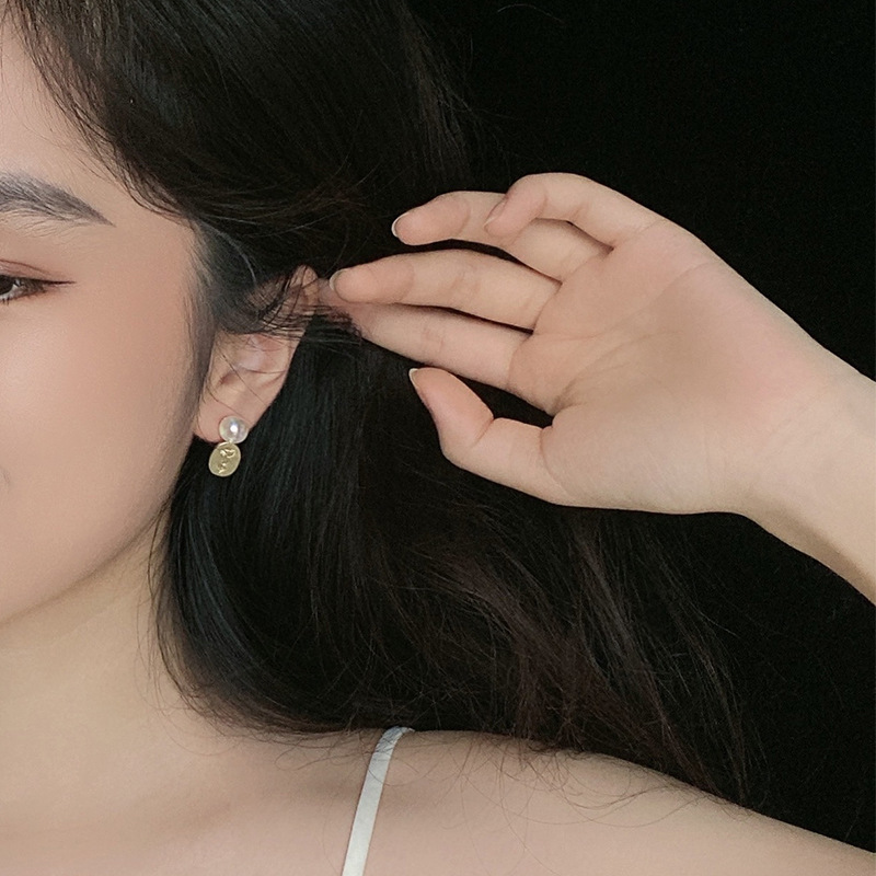 Simple Vintage Golden Small Size Flower Pattern Alloy Stud Earrings Clip Earrings display picture 2