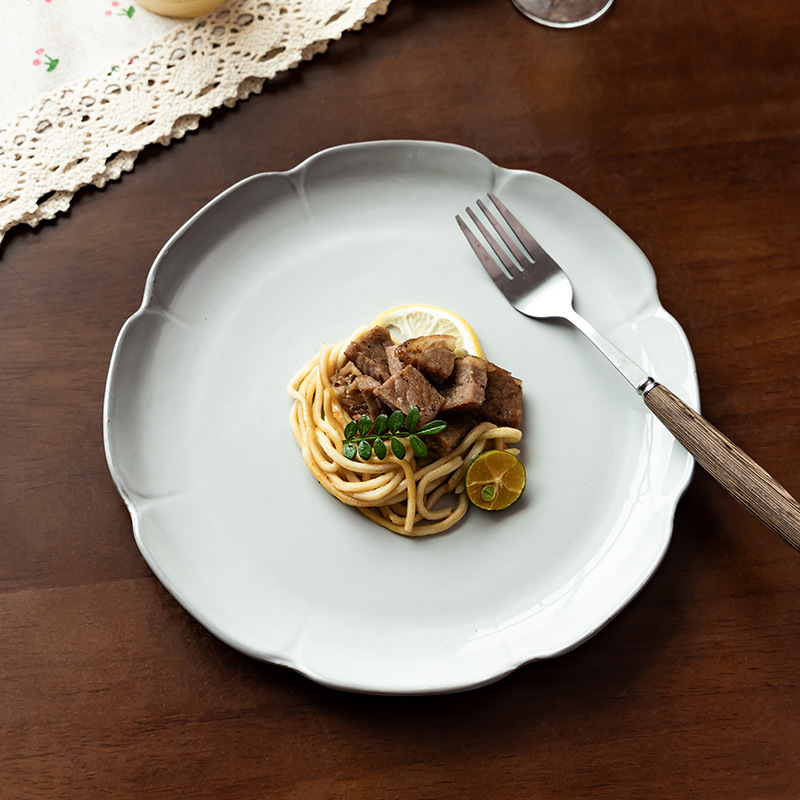 Plato de cerámica de encaje creativo de alto valor, plato de filete francés, plato de pasta, plato de cubiertos al por mayor