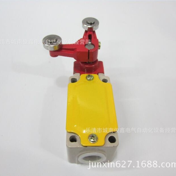 限位开关 行程开关3SE3 120/1T一开一闭滚轮式