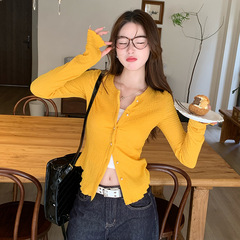 超美しい独特の美しいカーディガンの女性とストラップの夏2025年の春の修身はニットコートを着ます。