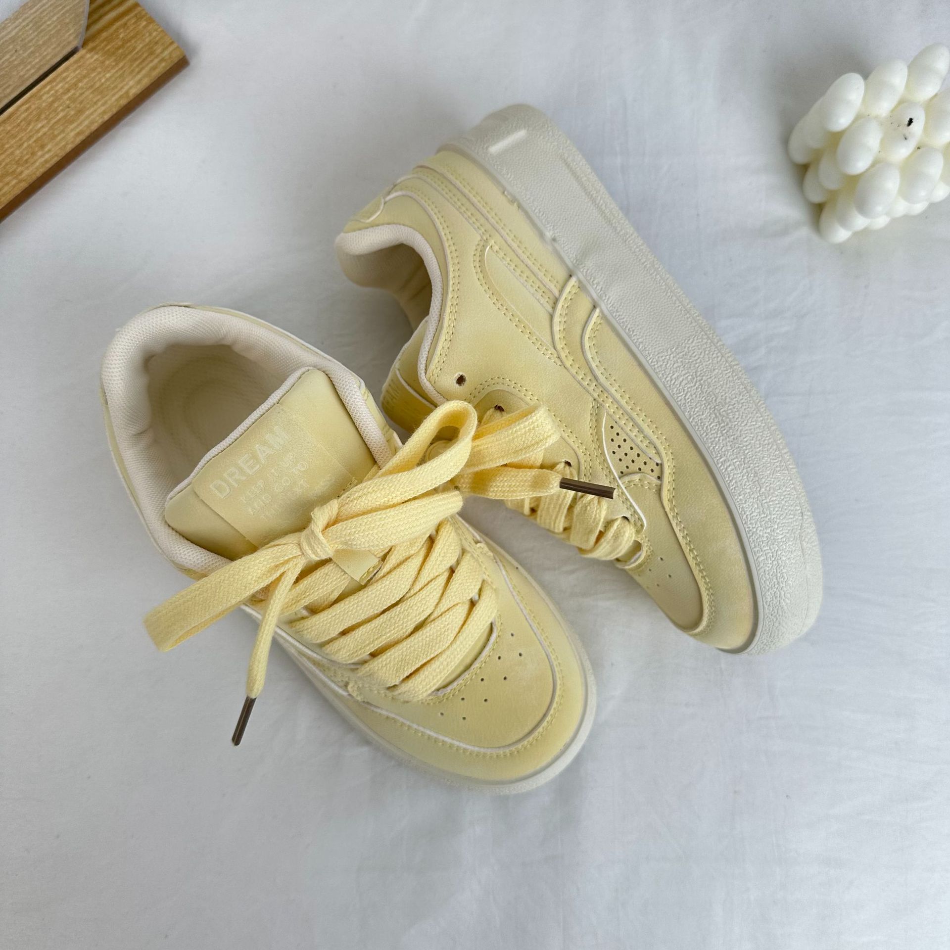 Yuanbo color sólido zapatos de skate casuales de baja altura de mujer versátil 2025 primavera nuevo nicho Harajuku zapatos de lona coreanos image 7