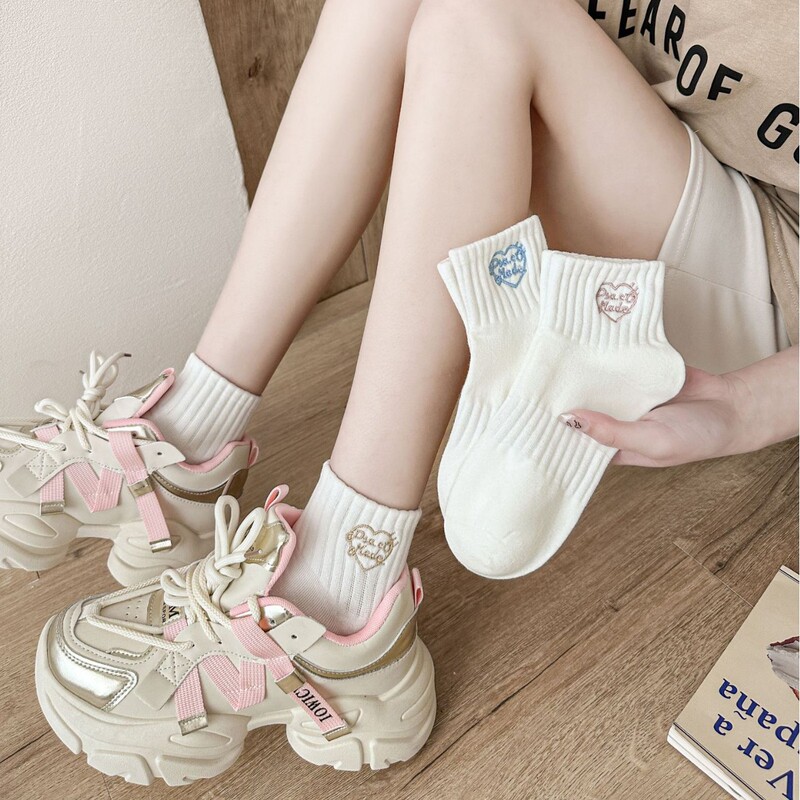 White Socks for Women, Pure Cotton Spring & Fall Mid-Calf Socks, Embroidered Heart Short Socks, Sweat-Absorbent and Deodorant Sports Socks, Student Socks White Socks for Women, Pure Cotton Spring & Fall Mid-Calf Socks, Embroidered Heart Short Socks, Sweat-Absorbent and Deodorant Sports Socks, Student Socks