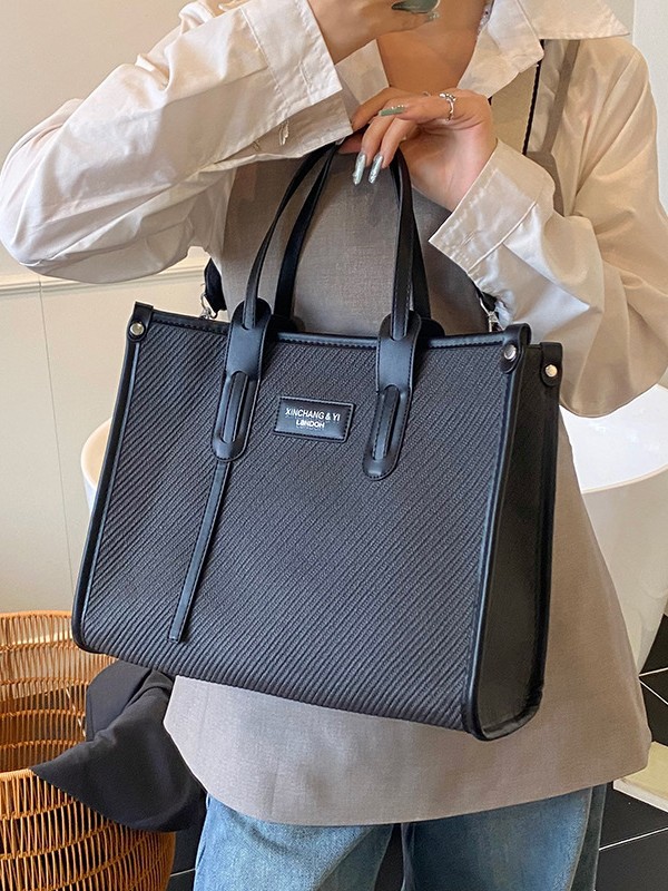 Bolso de gran capacidad para mujer 2025 verano nuevo estilo moda contraste color costura mensajero bolso simple de viaje