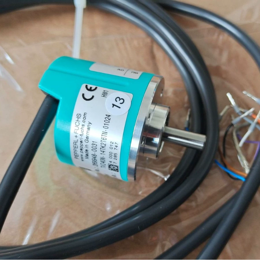 P * F инкрементный поворотный энкодер TVI40N-14TK2T6TN-01024 оригинальный подлинный спот