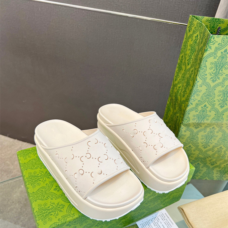 Nuevo estilo de comercio exterior sandalias y pantuflas de altura de suela gruesa con zapatillas de una sola palabra de la marca de moda G sandalias de playa para mujer