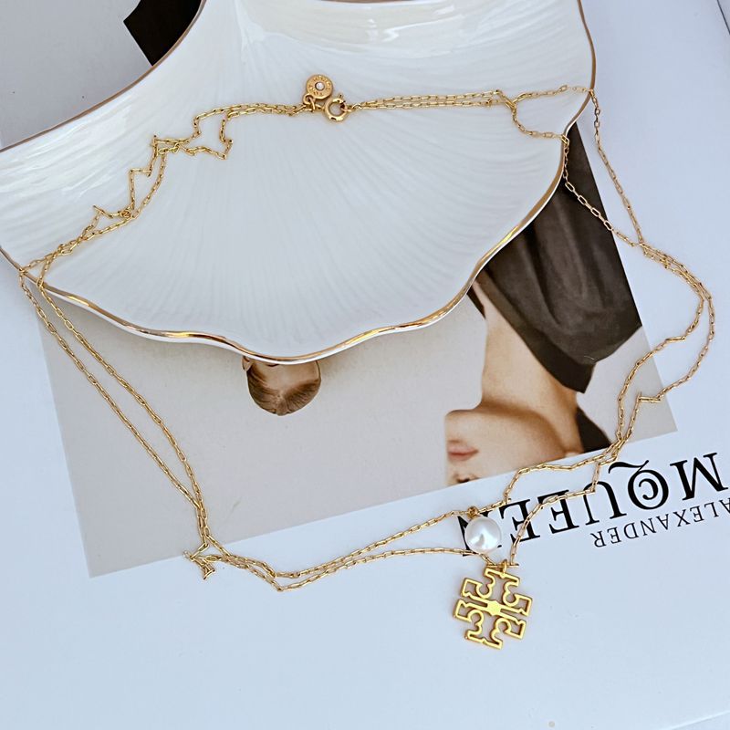 Fashionable elegant cute stone inlay pearl with letters
