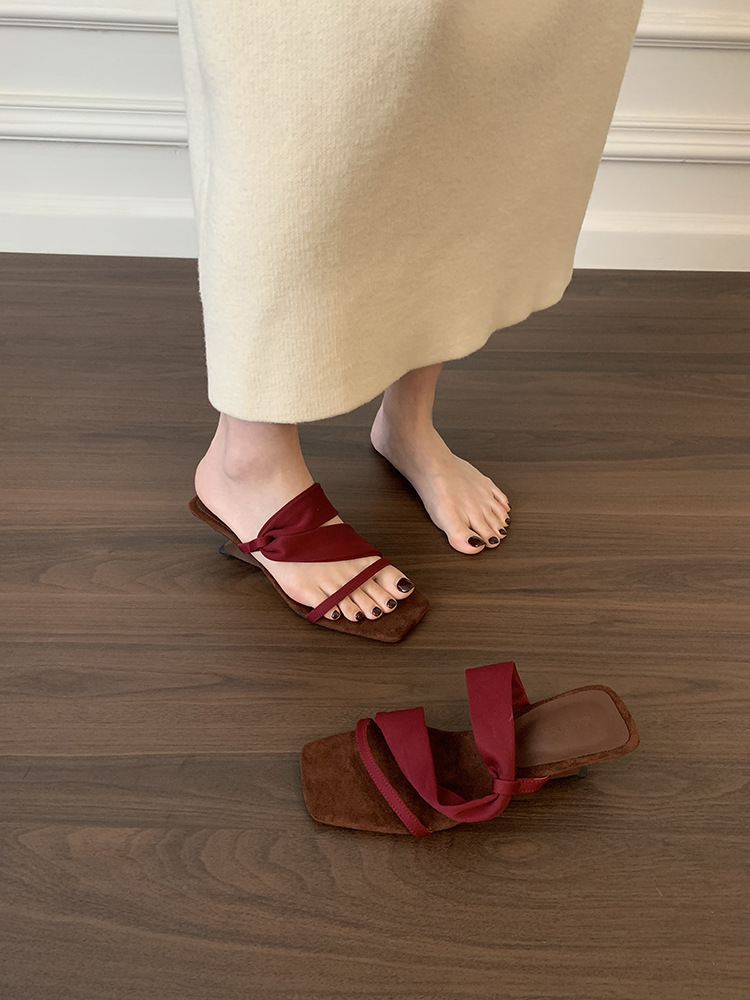 Sandalias de cuña de diseño de nicho de todo fósforo de moda sandalias francesas de primavera y verano zapatos de mujer sandalias y zapatillas de tacón alto con punta abierta