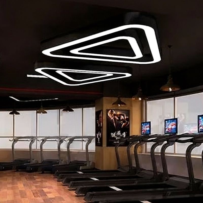 Oficina de supermercado triangular gimnasio ciudad de juegos de baile lámpara de lámpara de forma especial condujo lámpara comercial