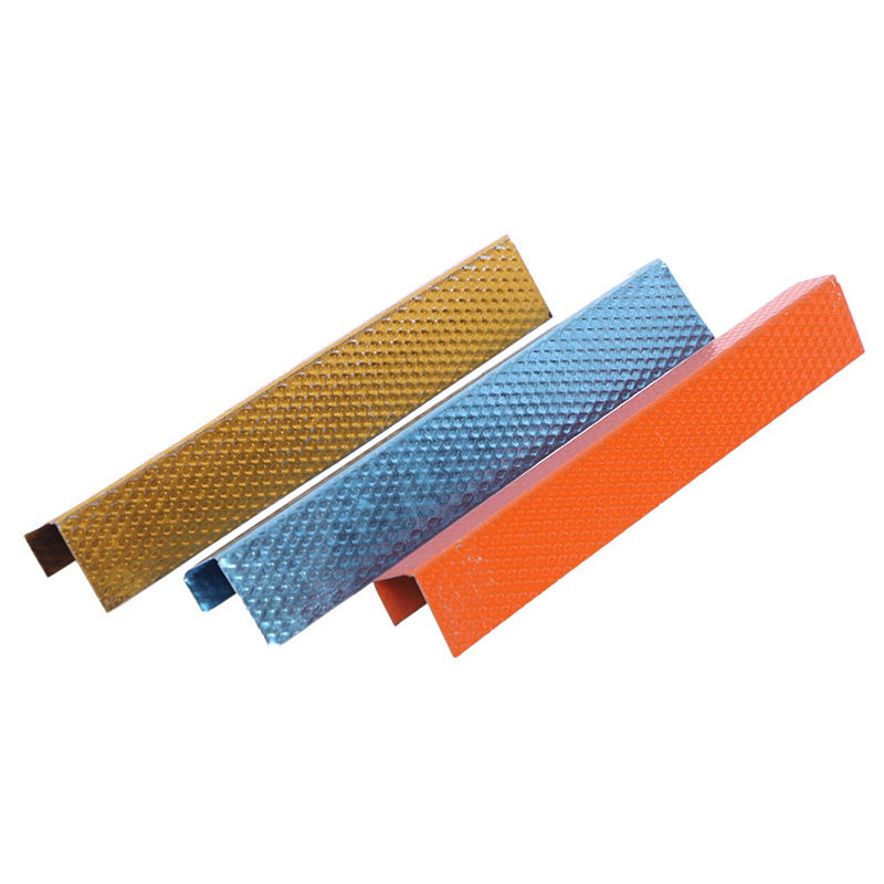 Fuente del fabricante, quilla de color, material de acero ligero, techo galvanizado, pared divisoria, quilla decorativa, quilla al por mayor