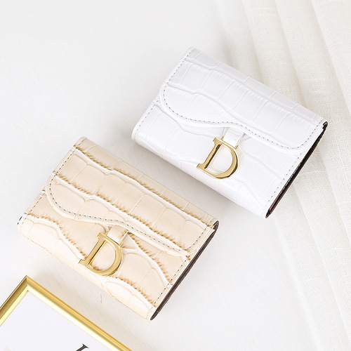 European and American fashionable crocodile pattern cowhide texture women's card holder with multiple card slots and anti-degaussing function driver's license holder