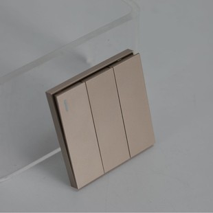 �Ƶ����ܿͷ�����ϵ�y�e�^�Ϳ�ϵ�y��ɫ���s�Ƶ������_�P������