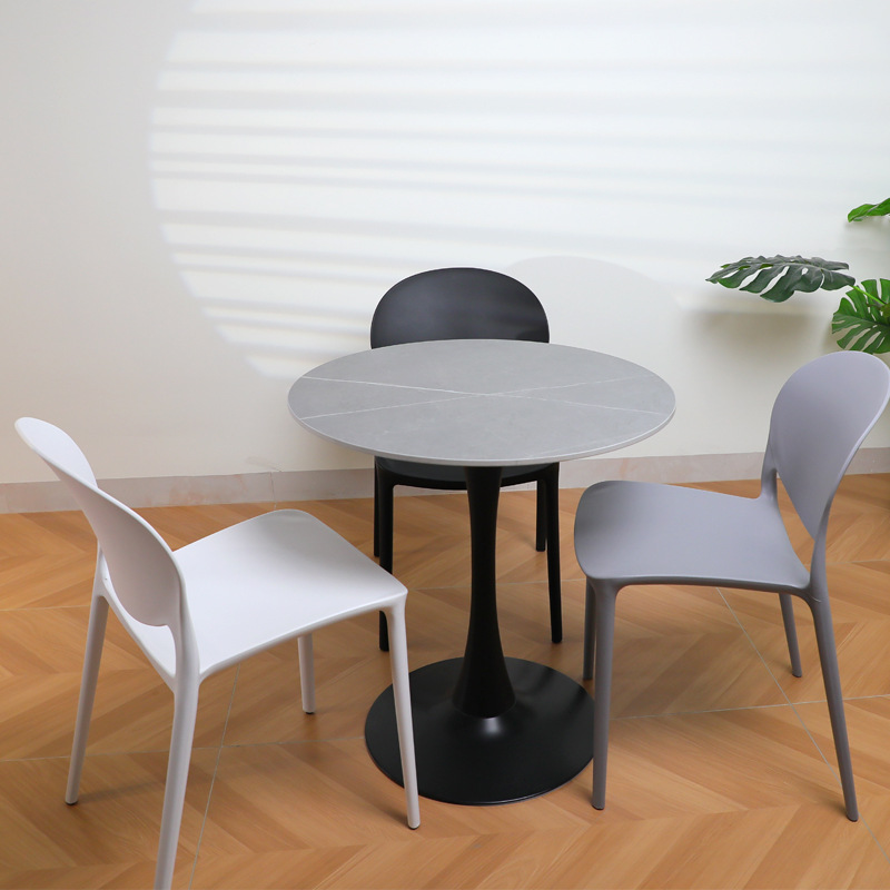 Nordic moda plástico comedor silla hogar respaldo silla apilable silla leche té tienda mesa y silla oficina negociación ocio