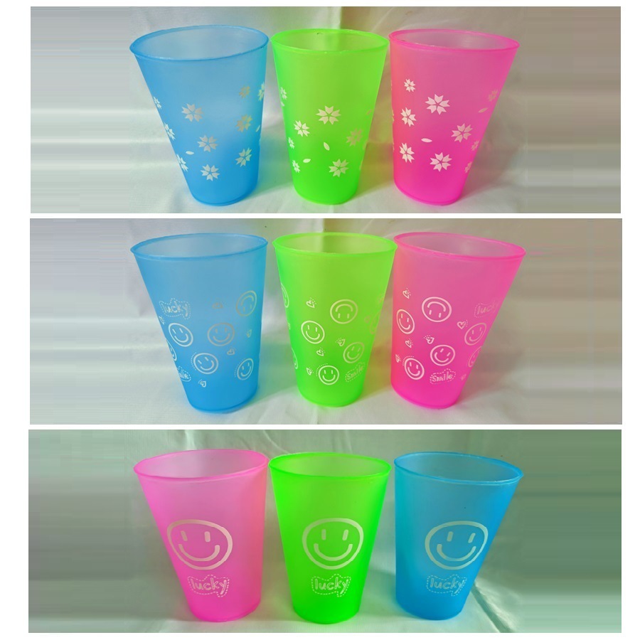 Comercio exterior de productos de cuatro colores tazas de caramelo tazas de cepillo de dientes tazas de publicidad tazas de leche tazas de plástico KBL-802