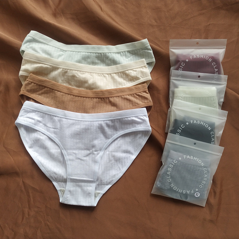 Amazon foreign trade women's briefs mid-waist solid color cotton ladies underwear plus size single European and American underwear