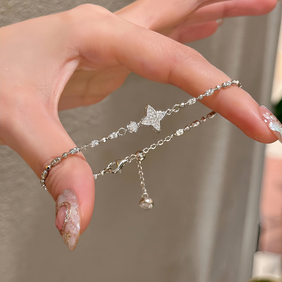 pendant with zircon