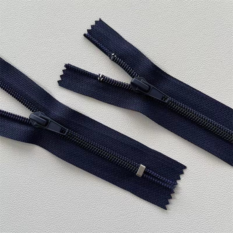 在庫あり5号ナイロン製鉄製閉鎖式自動ヘッド付き服飾用ジッパー、作業服、パンツ、靴紐、ハンドバッグ、バッグ、衣類、ポケット用|undefined