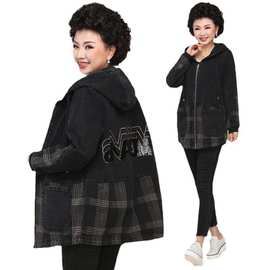 中老年风衣女中长款洋气妈妈春秋外套大码新款春装上衣中年人