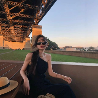 2026夏季新款设计感气质复古露肩吊带牛仔上衣休闲阔腿裤两件套女