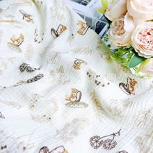 全棉小松鼠印花绉布料 双层A类纱布 婴幼儿口水巾枕巾家居服面料