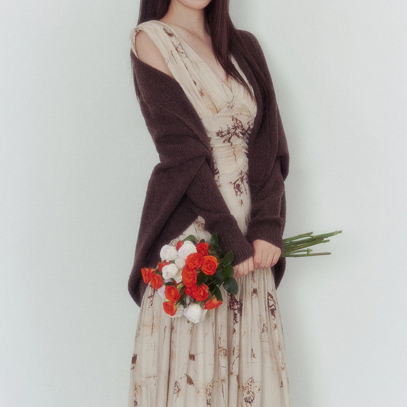 2025秋季法式蝴蝶印花V领碎花连衣裙+蝙蝠袖显瘦慵懒羊毛针织外套|undefined