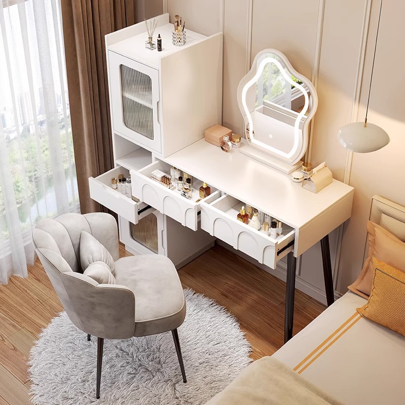 Cream-viento moderno y simple comedor retráctil con espejo de nube doméstico con gabinete lateral lámpara LED mesa de maquillaje