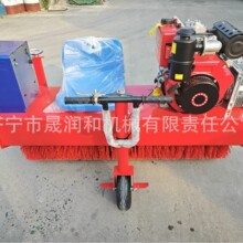 高尔夫球场座驾式梳草机 多功能新款座驾式汽油刷草机