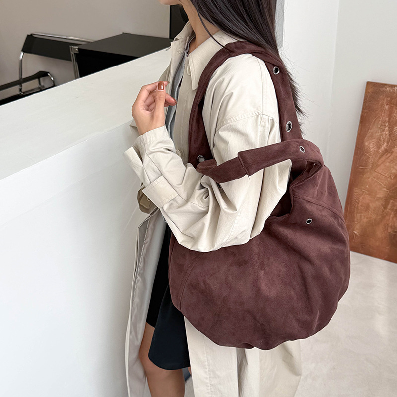 麂皮绒包包女大容量2025新款秋冬季复古单肩腋下包通勤托特饺子包|undefined