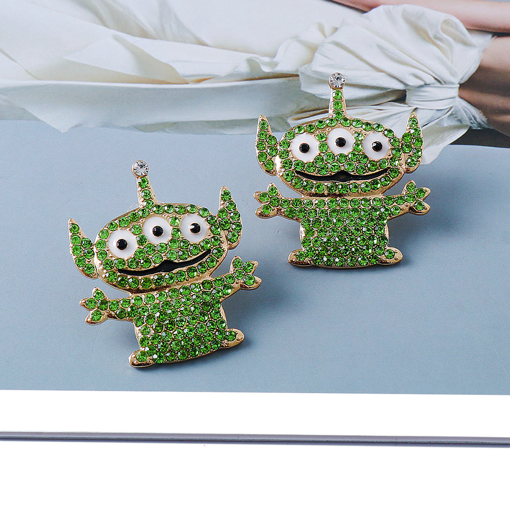 55826 European and American New Creative Exaggerated Personalized Stud Earrings Female Cartoon Green Alien Earrings Female Accessoriespicture3
