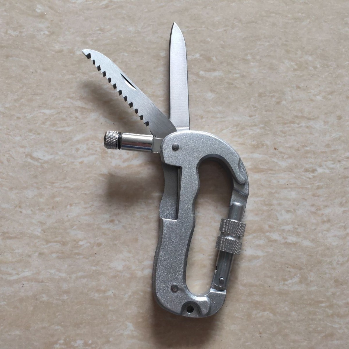 多功能登山扣多用工具多功能小刀军刀D型快挂登山扣