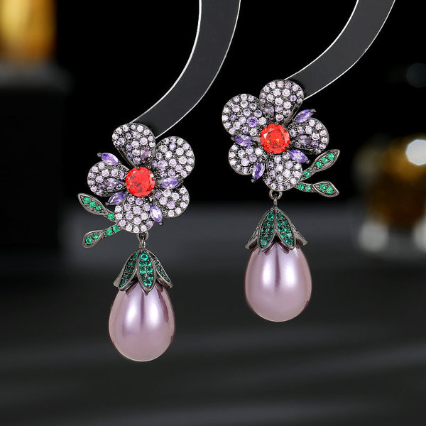 Retro elegant earrings drop-shaped pearl with zircon