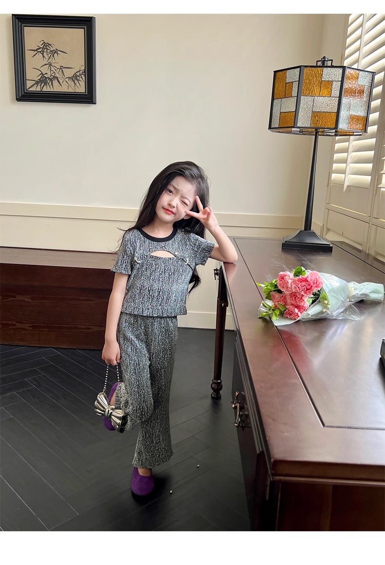 2024 kleidung Koreanische Ausgabe Modische Western Stil Sommer Neue Kollektion kinder Mädchen Bell-Bottom-Hose Zwei_voghion.com