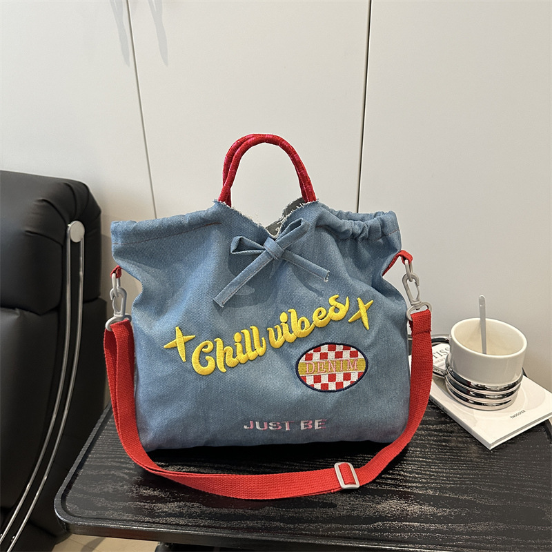 刺繍文字パーソナライズされたトレンド 2025 新しい大容量ポータブルデニムショルダートートメッセンジャーバッグ女性のための|undefined