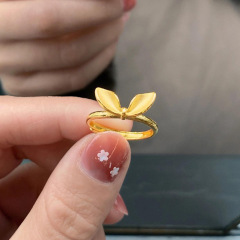 Butterfly knot ring, rabbit ear ring, for women, temperament, simple and cute, light luxury gold open adjustable index ring