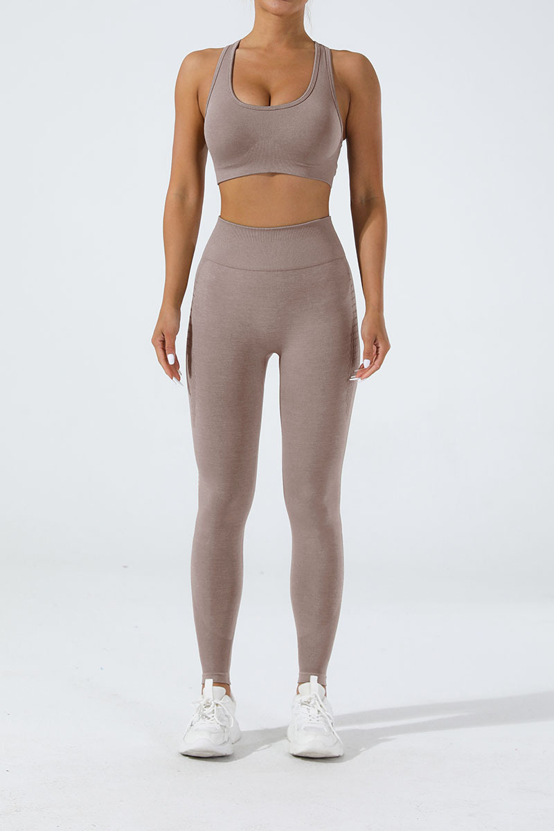 Cationic Seamless Yoga Outfit Set Butt Lifting Tight Fitness Pants Backless Sports Bra Yoga Vest Body Shaping Running Tights_voghion.com