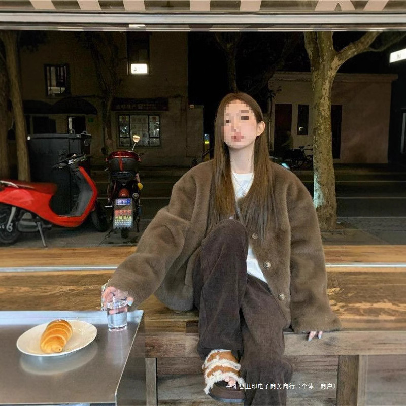 2024 새로운 두꺼운 따뜻한 높은 감각 모피 모조 모피 코트 다크 브라운 모조 모피 모피 코트 여성의 겨울