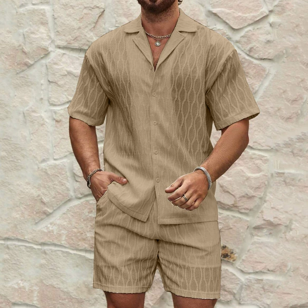 Khaki shorts, with short sleeve
