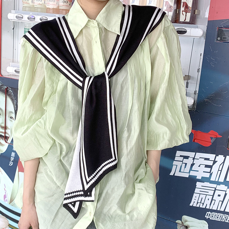 Versión coreana del chal rojo de la red de estilo marino, habitación con aire acondicionado, hombro, camisa exterior a rayas blancas y negras para mujer, cuello falso de punto de primavera y otoño