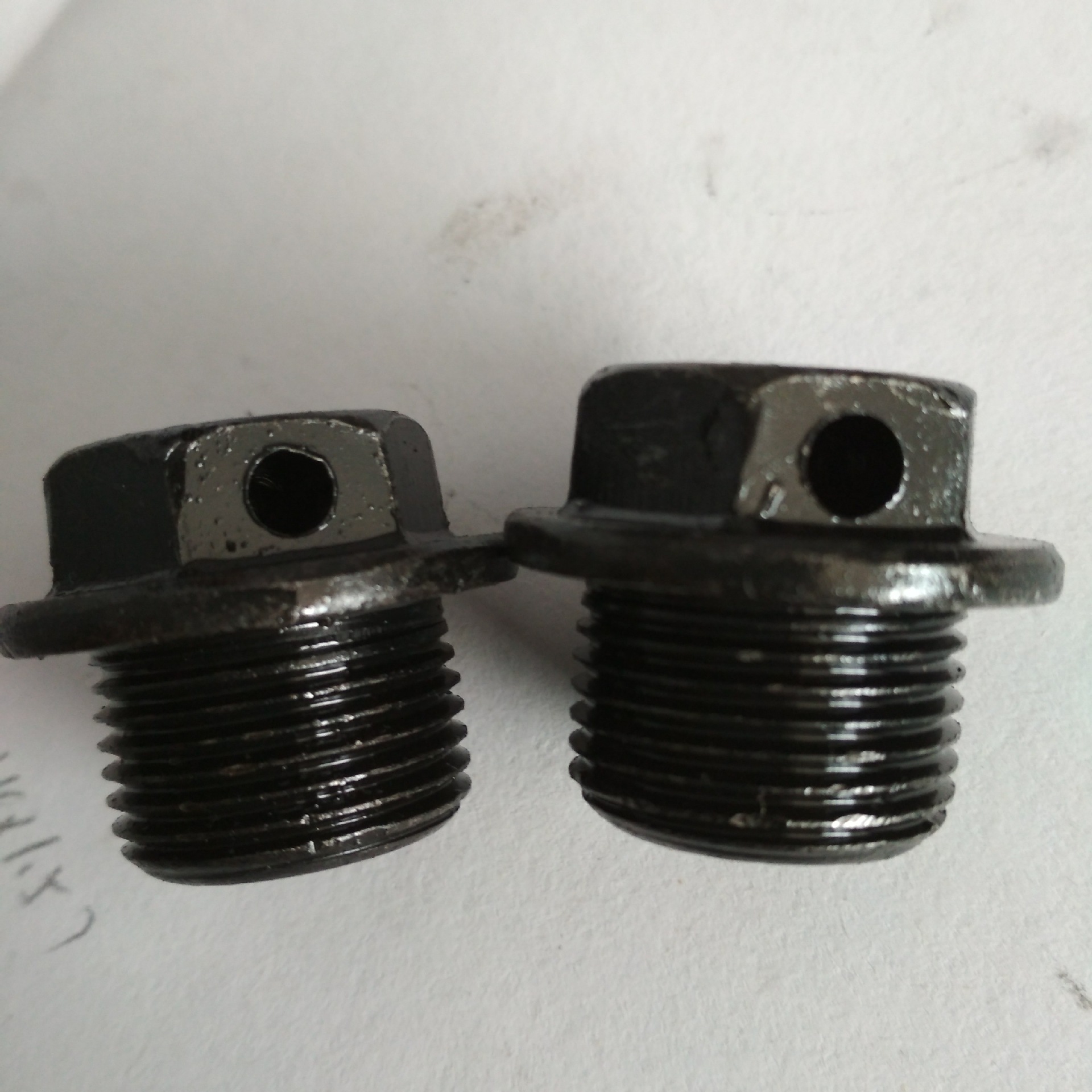 批发 漏油堵头  外六角钻孔油堵  钻孔放油油塞