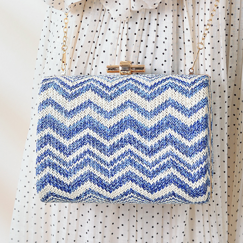 Bolso de mujer de paja fresca de verano estilo europeo y americano correa de hombro única cadena bolso de noche patrón corrugado bolso cuadrado de mano venta caliente