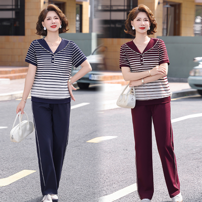 Middle-Aged Mom's Summer Striped Short-Sleeve T-Shirt 2026 New Stylish Middle-Aged and Elderly Women's Casual Sportswear Set