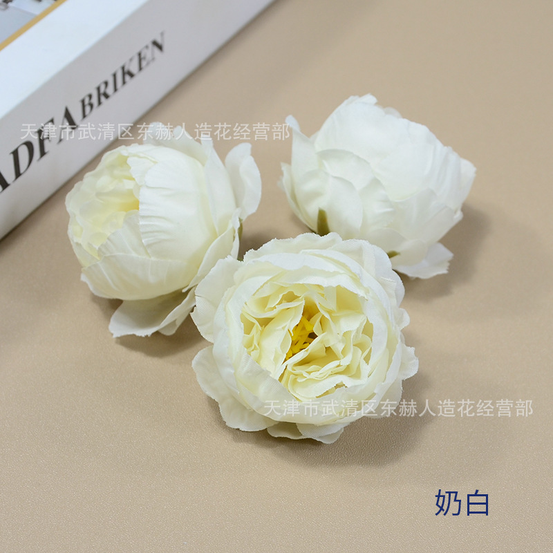 精巧な牡丹の花5cmの小さい牡丹の結婚式のテーブルの花は絹布の牡丹の花を飾ります。|undefined