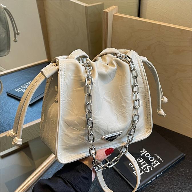 Bolso plegable de moda popular para mujeres 2024 nueva cadena bolso cuadrado sensación de alta calidad bolso casual universal