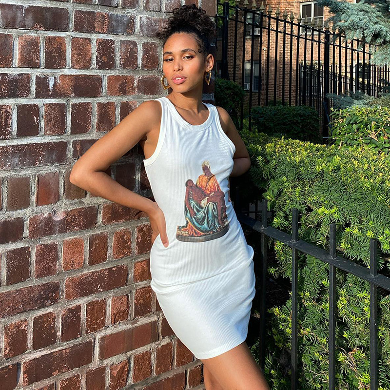 Summer fashionable dress sleevless with a round collar