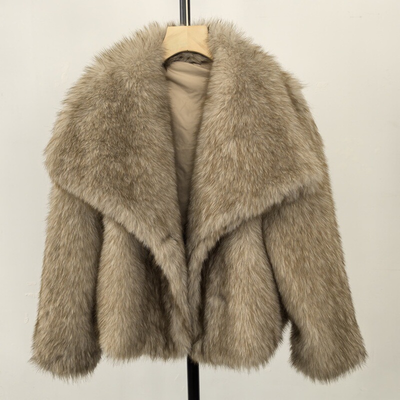 Large Lapel Faux Fur Coat for Women, Elegant and Warm, Eco-Friendly Fur, Export Style