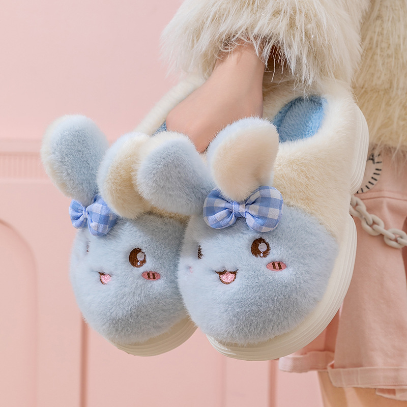 Hermosas zapatillas de algodón para perros de invierno para mujeres nuevas zapatillas de peluche de dibujos animados de fondo grueso para el hogar interior cálido