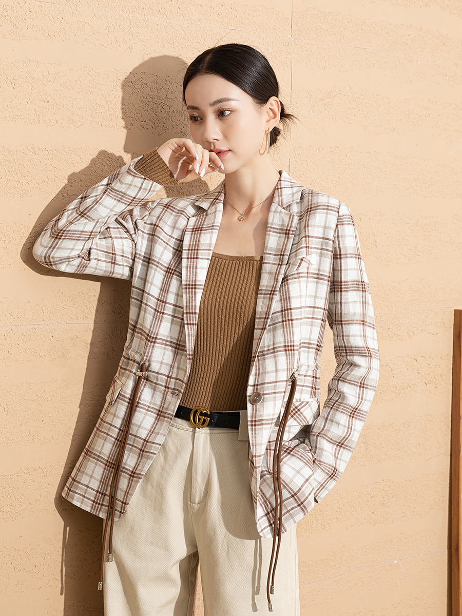 Áo blazer nữ vải lanh kẻ caro thiết kế độc đáo dáng ngắn — Ca rô