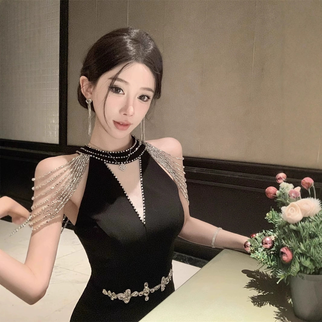 Черное вечернее платье, бисерный браслет ручной работы, фасон «рыбий хвост», легкий люкс, высококачественный стиль
