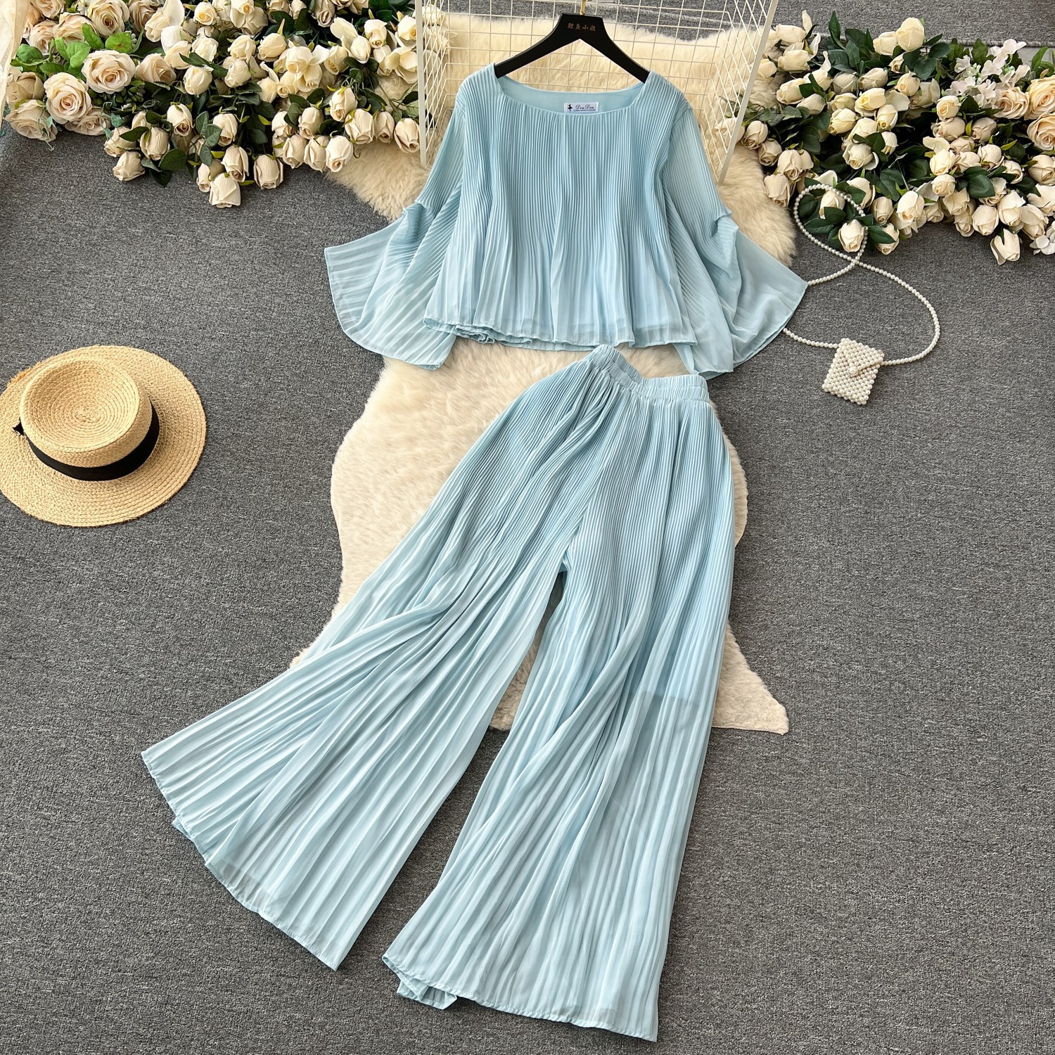 Retro Hepburn Style Women's Summer Loose Fitting T-Shirt High Waist Long Drape Sophisticated Elegant Short Pant Set_ecoleips.com